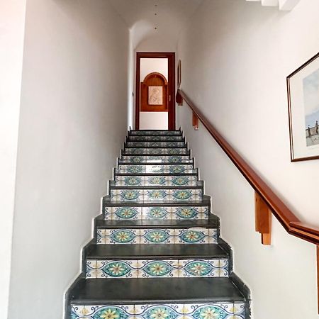 B&B Villa Irma ซอร์เรนโต ภายนอก รูปภาพ