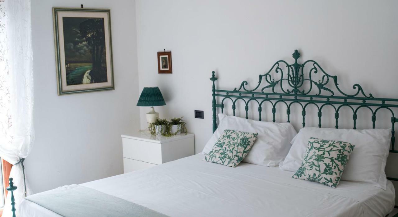 B&B Villa Irma ซอร์เรนโต ภายนอก รูปภาพ